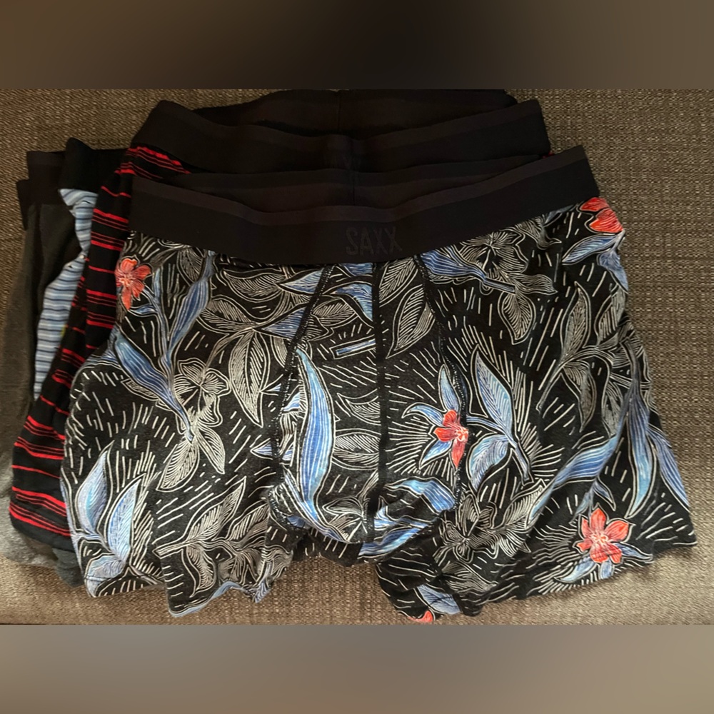 Bundle of 8 SAXX underwear
